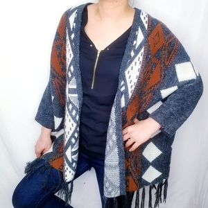 Freeway | Aztec Tribal Fringe Hem Poncho Shrug